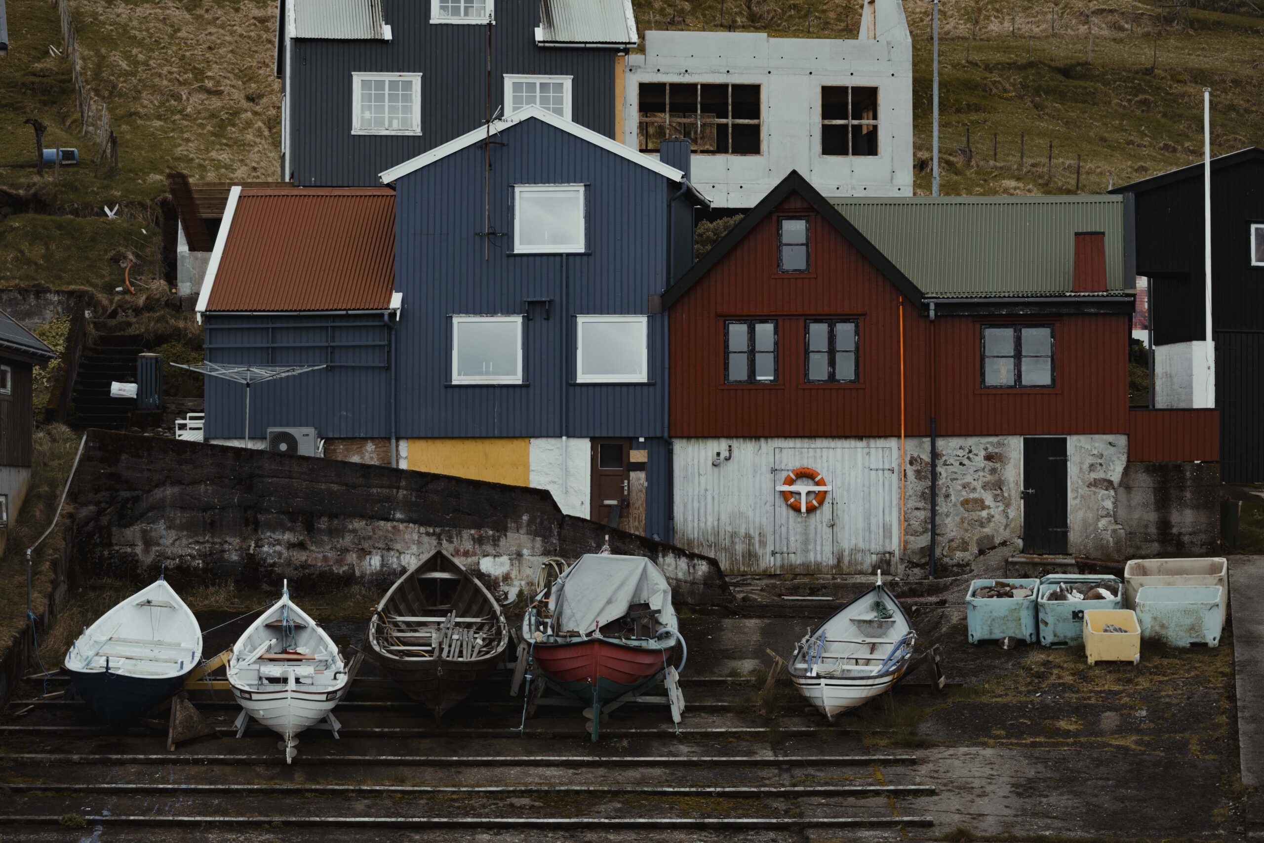 7postcard_faroe_missroofless