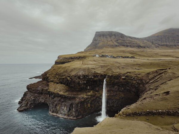 1waterfall_print_missroofless