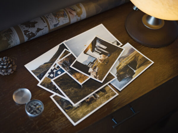 3postcard_faroe_missroofless