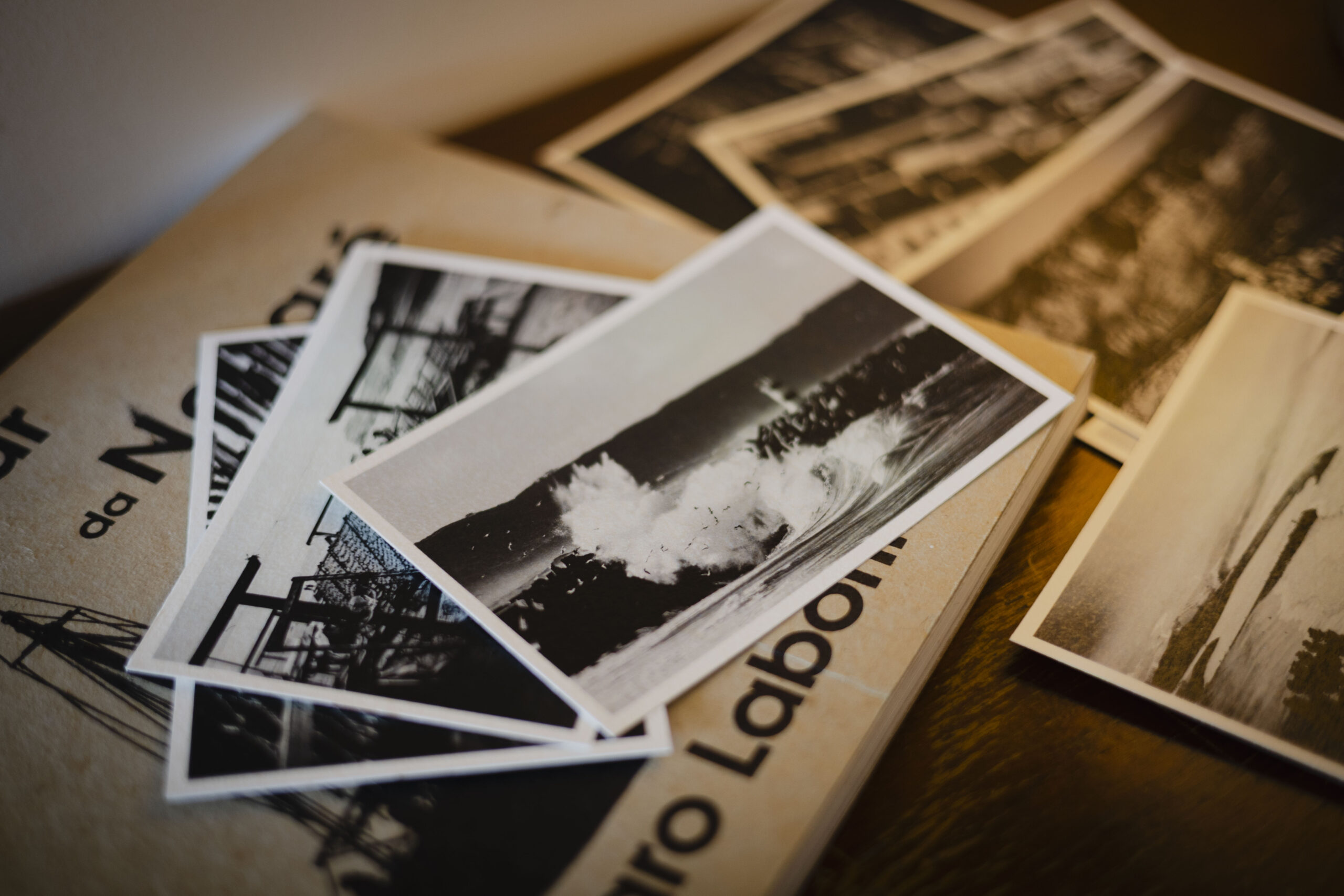 9nazare_postcards_missroofless